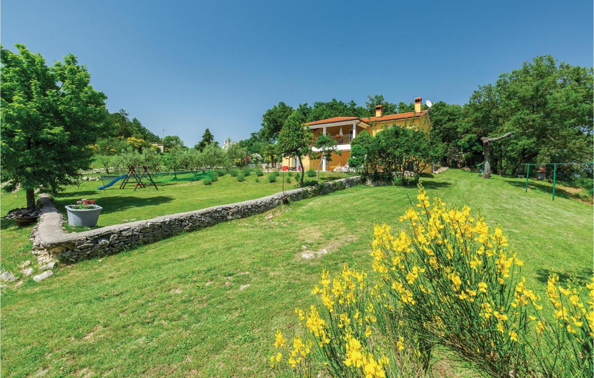 4 Bedroom Beautiful Home In Kranjci Raša Dış mekan fotoğraf
