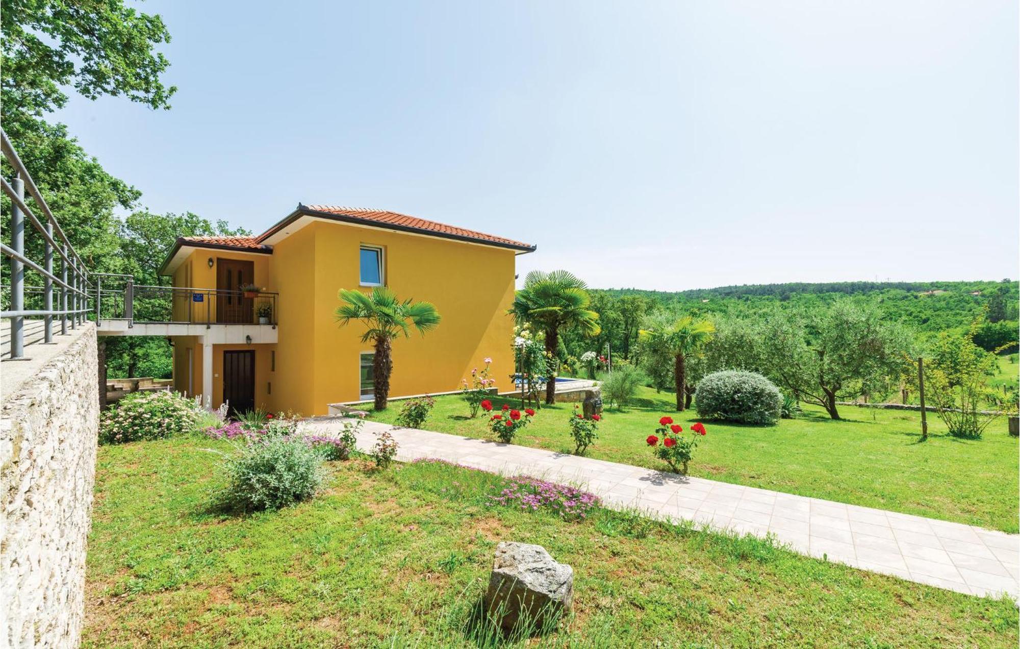 4 Bedroom Beautiful Home In Kranjci Raša Dış mekan fotoğraf