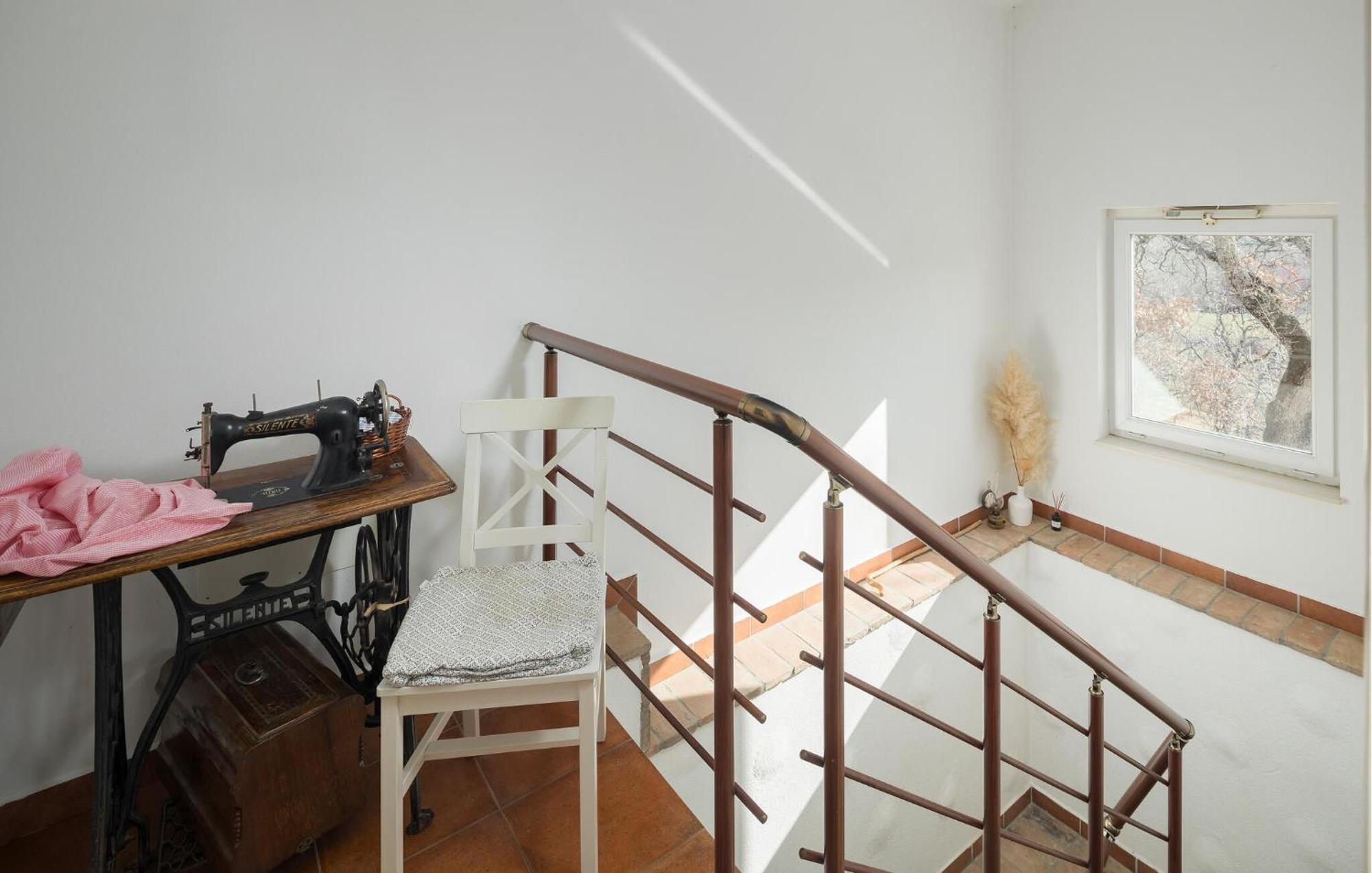 4 Bedroom Beautiful Home In Kranjci Raša Dış mekan fotoğraf