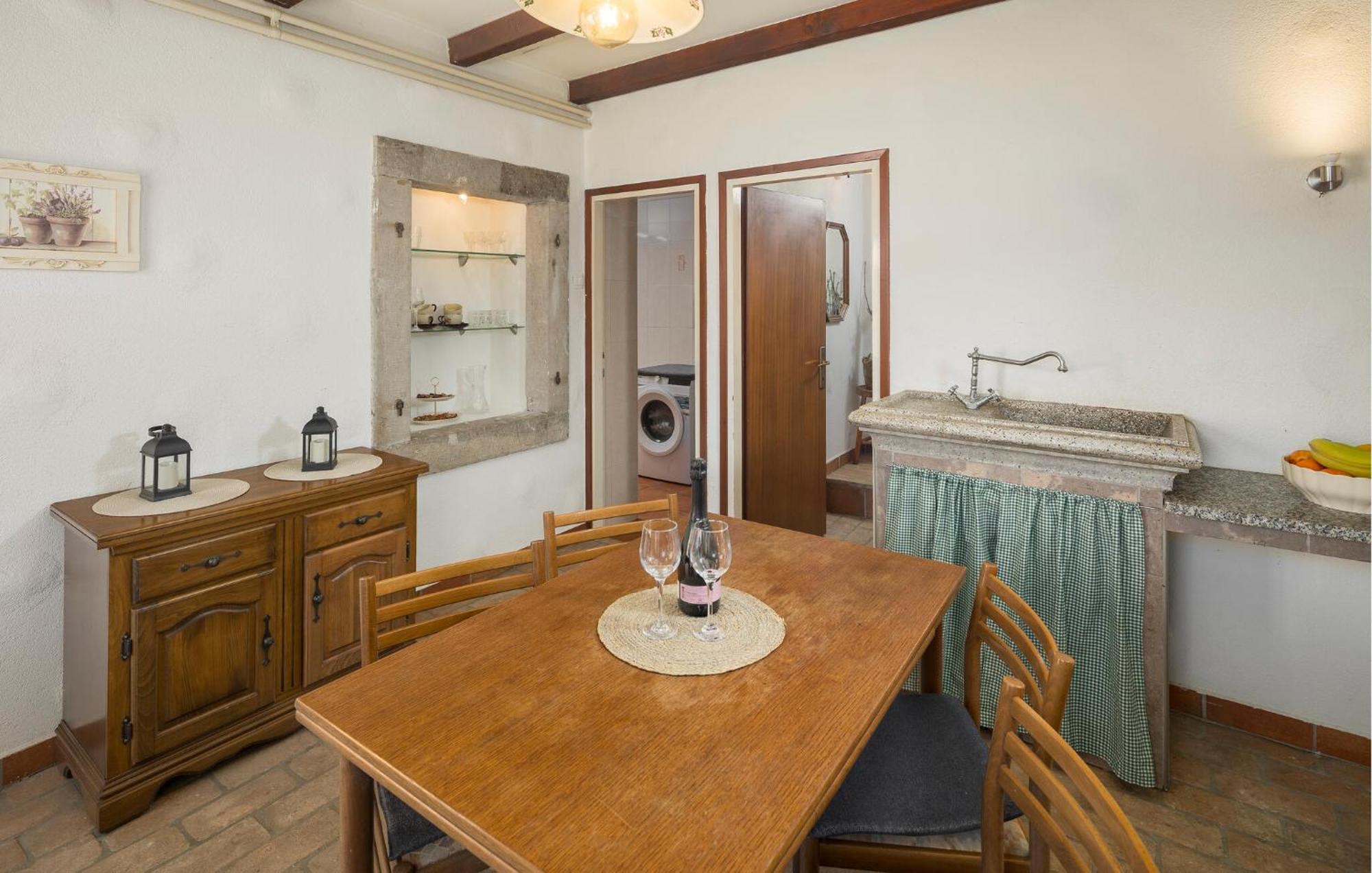 4 Bedroom Beautiful Home In Kranjci Raša Dış mekan fotoğraf
